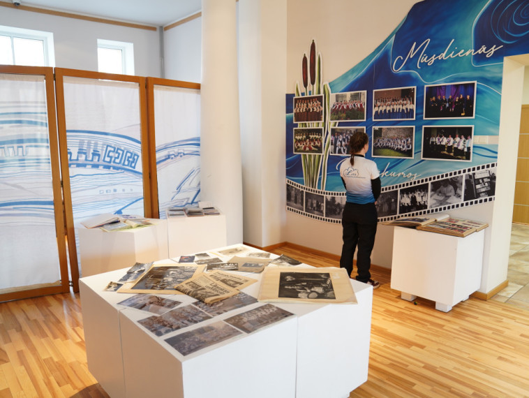 FOTO: Ķeguma Tautas nams svin 75 – kopienas saknes