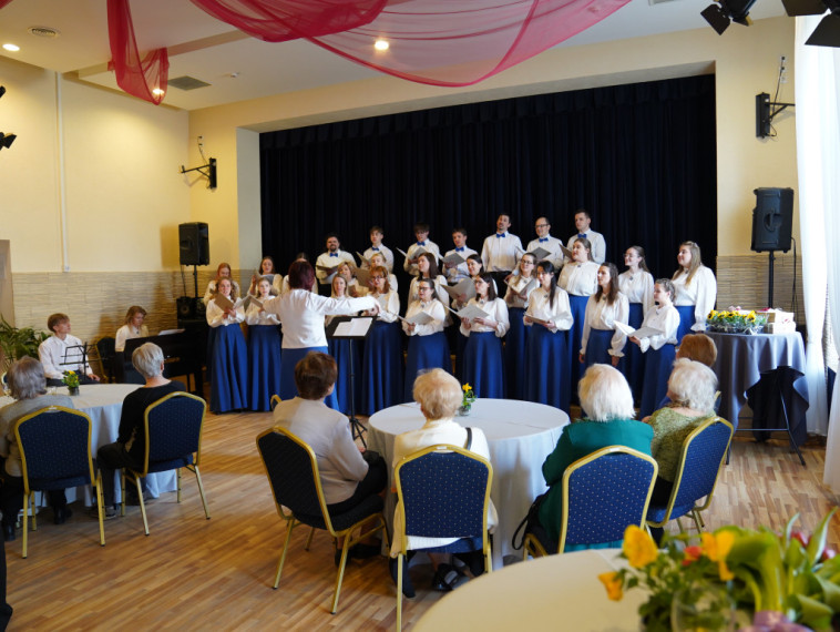 FOTO: Ķeguma Tautas nams svin 75 – kopienas saknes