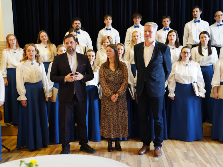 FOTO: Ķeguma Tautas nams svin 75 – kopienas saknes