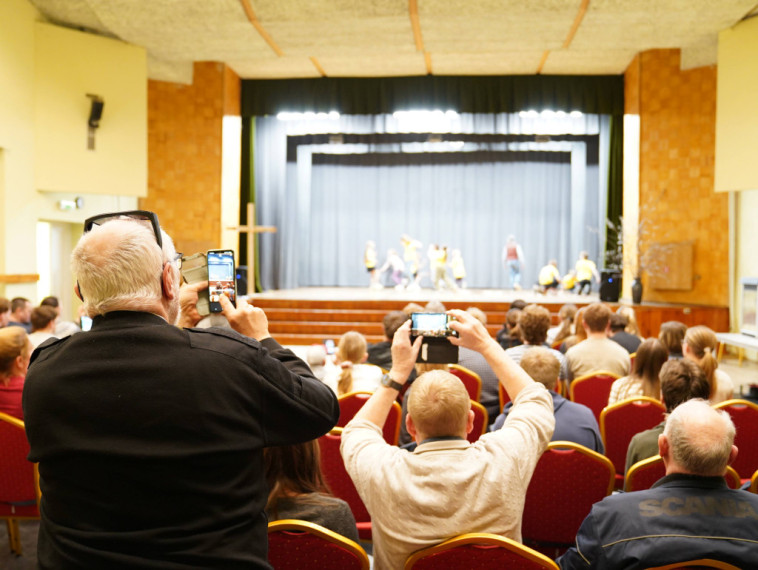 Norvēģu un vietējo sadarbībā sniedz atbalstu Lauberes ģimenēm