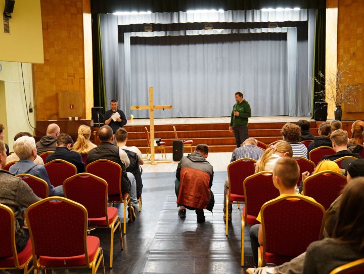 Norvēģu un vietējo sadarbībā sniedz atbalstu Lauberes ģimenēm