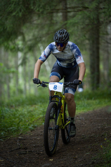 FOTO: Aizvadīti pirmie Ogres Velo apļi