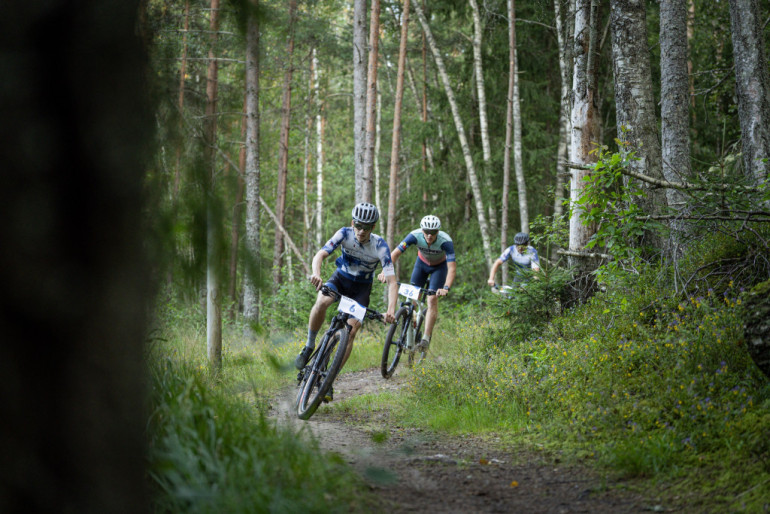 FOTO: Aizvadīti pirmie Ogres Velo apļi