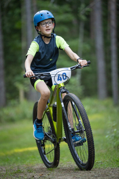 FOTO: Aizvadīti pirmie Ogres Velo apļi