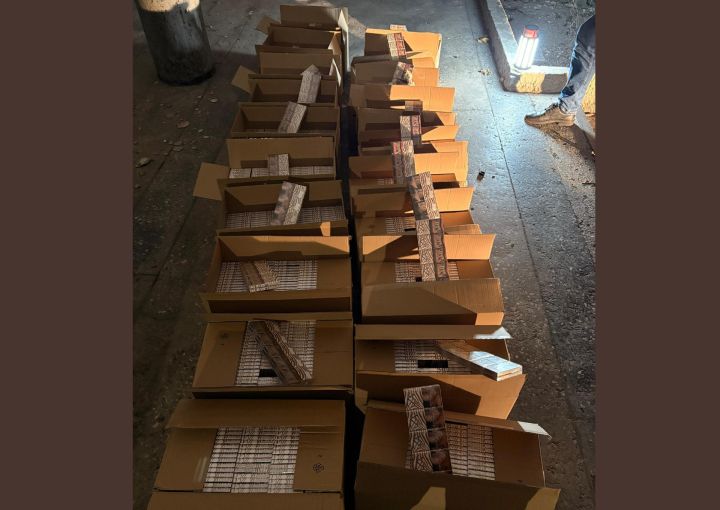 Ogrē aizturēts vīrietis ar iespaidīgu nelegālo cigarešu krājumu