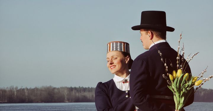Vidējās paaudzes deju kolektīvs "Raksti" jubilejas koncerts "Pavasara saules raksti"