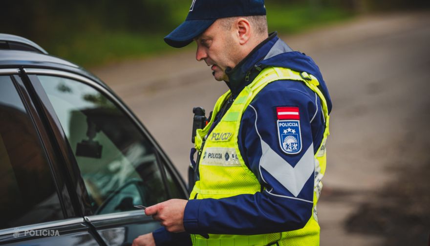 Aizvadītajā diennaktī ceļu satiksmes negadījumos cietuši 13 cilvēki