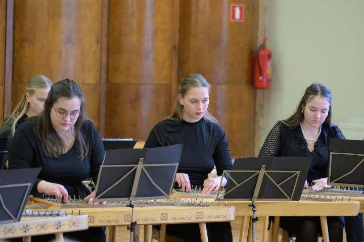 Dziesmu un deju svētki – koklētājas acīm
