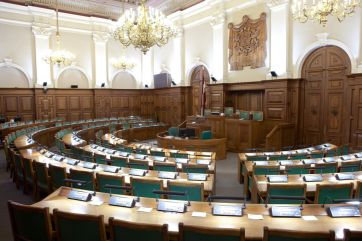 Attēls rakstam: Saeimas saruniņas. Deputātu zelta izteicieni Saeimas sēdēs
