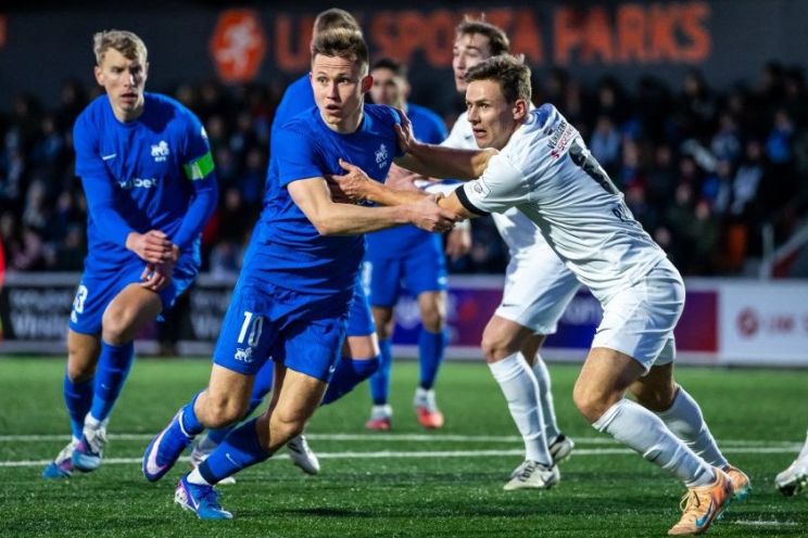 Attēls rakstam: “Ogre United” Virslīgā debitē ar atzīstamu sniegumu un zaudējumu vicečempioniem