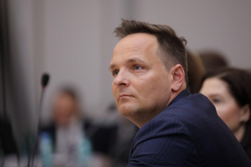 Valdībai smaga diena - aizturēts zemkopības ministrs un Valsts kancelejas vadītājs