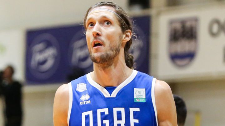 Kaspars Bērziņš atgriežas mājās un pievienosies basketbola klubam “Ogre”