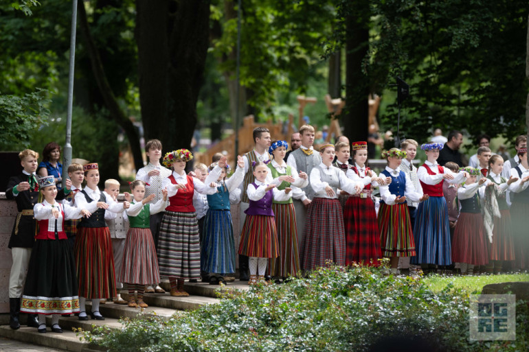 Foto: Godināšana un novadu satikšanās Viesturdārzā
