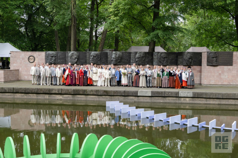 Foto: Godināšana un novadu satikšanās Viesturdārzā