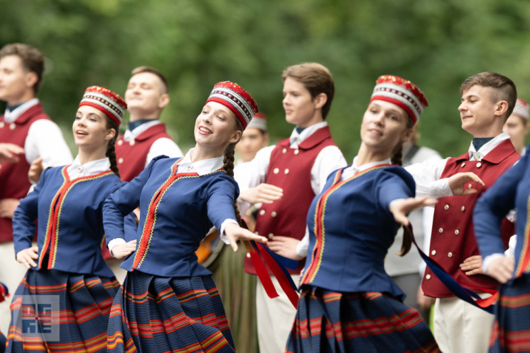 Foto: Godināšana un novadu satikšanās Viesturdārzā
