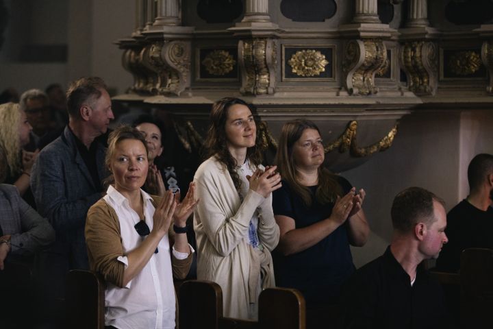 Foto, video: Ar stāvovācijām aizvadīts «Garīgs koncerts» Doma baznīcā