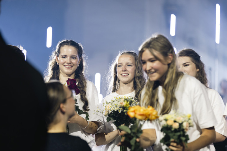 Foto, video: Ar stāvovācijām aizvadīts «Garīgs koncerts» Doma baznīcā