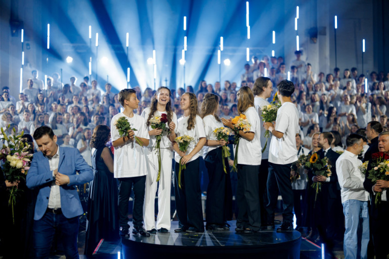 Foto, video: Ar stāvovācijām aizvadīts «Garīgs koncerts» Doma baznīcā