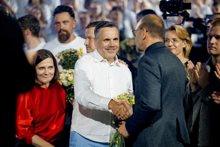 Foto, video: Ar stāvovācijām aizvadīts «Garīgs koncerts» Doma baznīcā