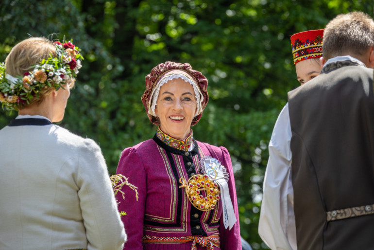 FOTO: Aizvadīts pasākums "Godināšana un novadu satikšanās"