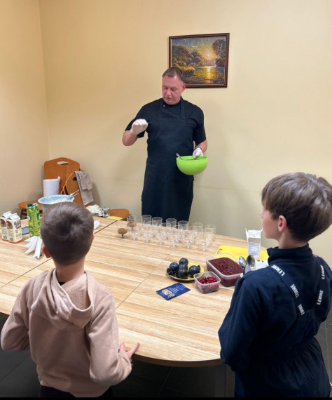 FOTO: Ķegumā aizvadīta kulinārijas nodarbība Latvijas un Ukrainas civiliedzīvotājiem