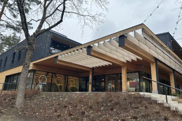 Attēls rakstam: Ogres Centrālās bibliotēkas Kafijas namiņā apskatāma izstāde “Ilūzijas domu gaismā”