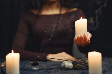 Attēls rakstam: Maģiskie rituāli izmaksā vairāk nekā 150 tūkstošus eiro: policija sāk divus kriminālprocesus