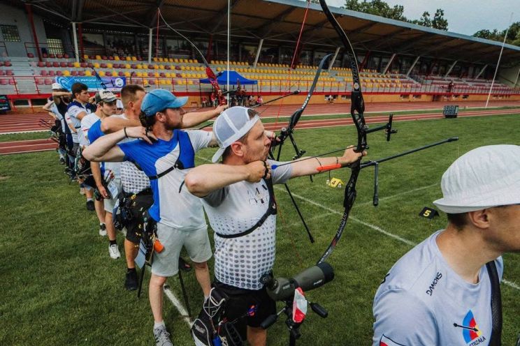 Attēls rakstam: "Tiklīdz sāc pārāk daudz domāt un kalkulēt, koncentrēšanās zūd." Suntažu lokšāvējs Ābelis pierāda sevi starptautiski