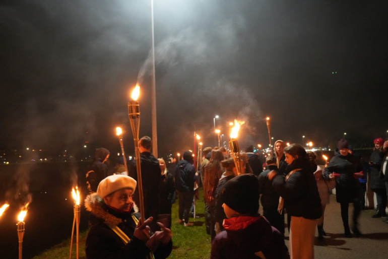 FOTO: Ogre svin Lāčplēša dienu