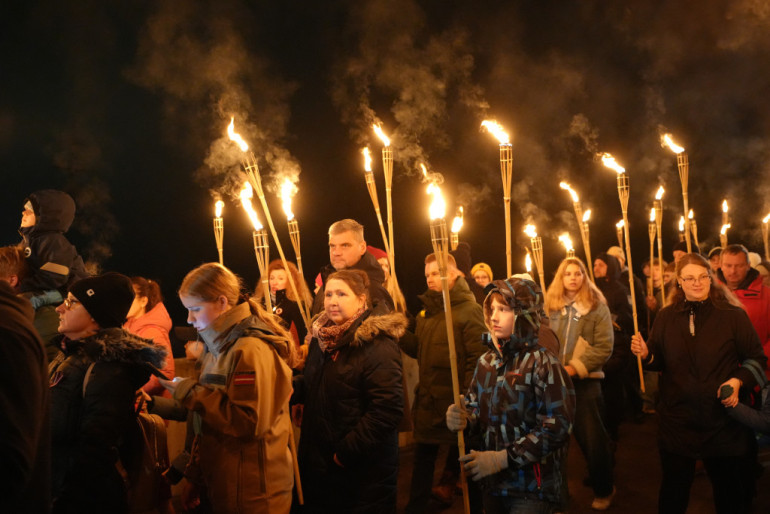 FOTO: Ogre svin Lāčplēša dienu
