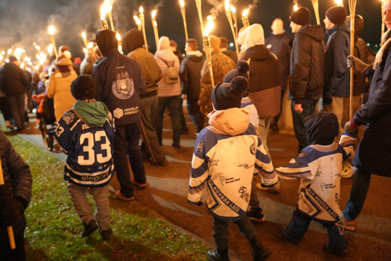 FOTO: Ogre svin Lāčplēša dienu