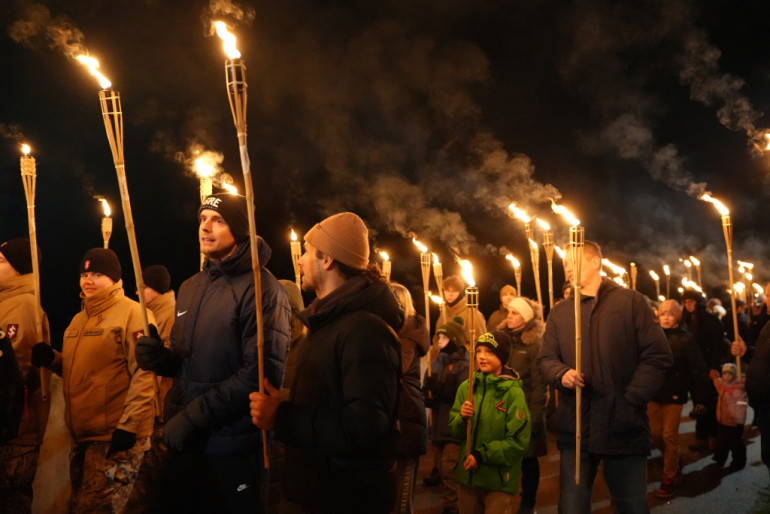 FOTO: Ogre svin Lāčplēša dienu