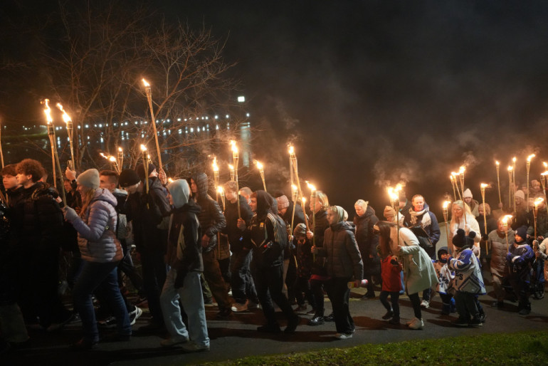 FOTO: Ogre svin Lāčplēša dienu