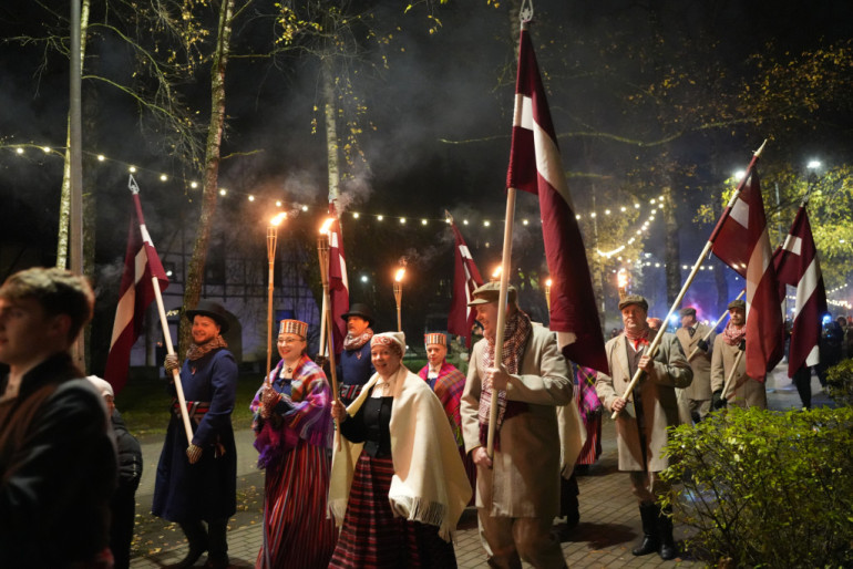 FOTO: Ogre svin Lāčplēša dienu