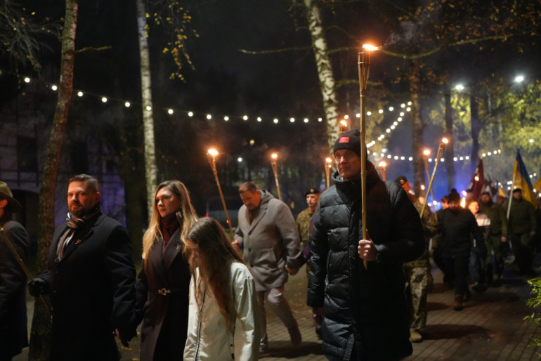 FOTO: Ogre svin Lāčplēša dienu