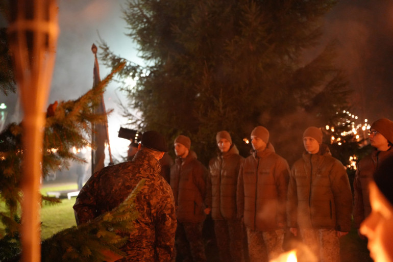 FOTO: Ogre svin Lāčplēša dienu