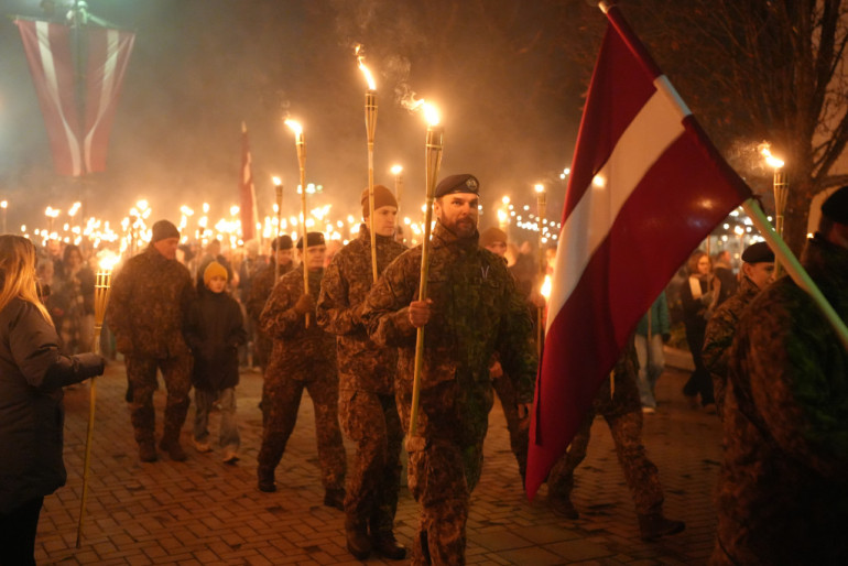 FOTO: Ogre svin Lāčplēša dienu