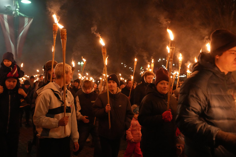 FOTO: Ogre svin Lāčplēša dienu