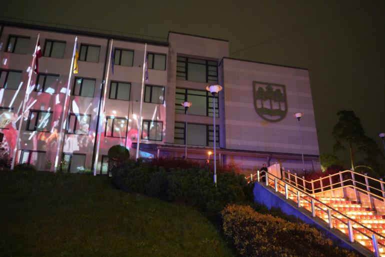 FOTO: Ogre svin Lāčplēša dienu