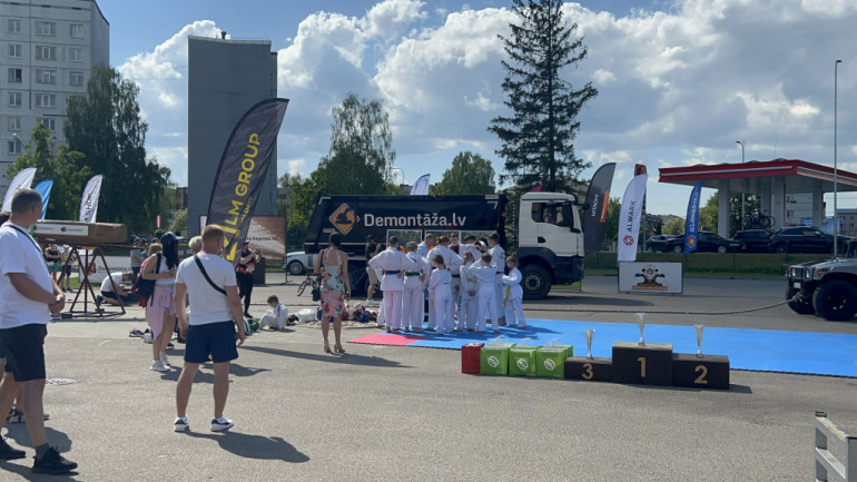 FOTO: Spēkavīru Rekordu diena 2024