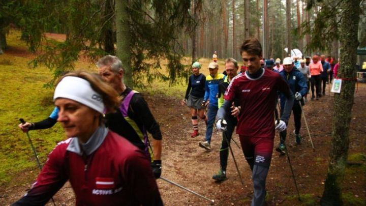 Nūjošanas čempionāts un iešanas sacensības