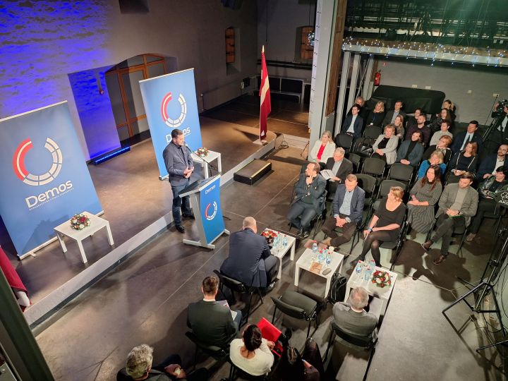 Strīdos dzimst patiesība jeb saruna ar politisko oponentu