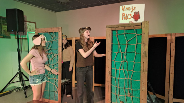 FOTO: Trīs Ogres novada izglītības iestāžu teātru kolektīvi veiksmīgi pārstāv novadu festivālā "... un es iešu un iešu!"