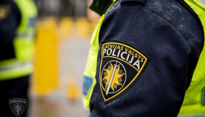 Aizvadītajā diennaktī ceļu satiksmes negadījumos 12 cietušie un viens bojā gājušais