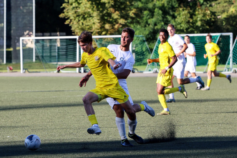 FOTO: Ogres futbolisti izcīna fantastisku uzvaru
