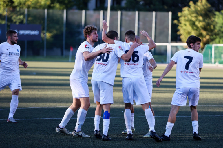 FOTO: Ogres futbolisti izcīna fantastisku uzvaru