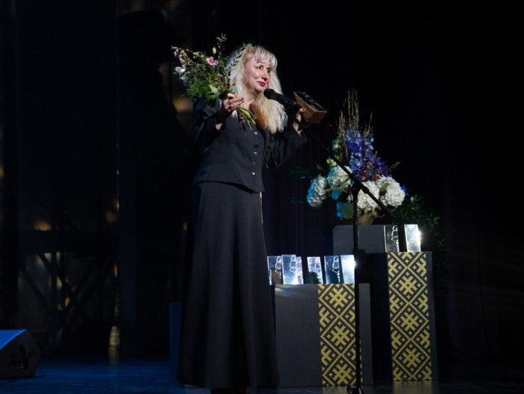 Foto: Dziesmas, teātris un radošums – Ogres novadā godināti gada kultūras laureāti