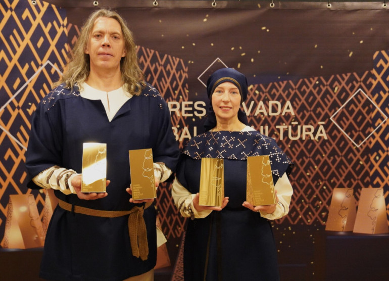 Foto: Dziesmas, teātris un radošums – Ogres novadā godināti gada kultūras laureāti