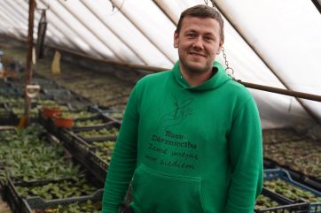 Attēls rakstam: Zeme smejas caur ziediem: Kristapa Kunderta dārzniecības stāsts Birzgalē