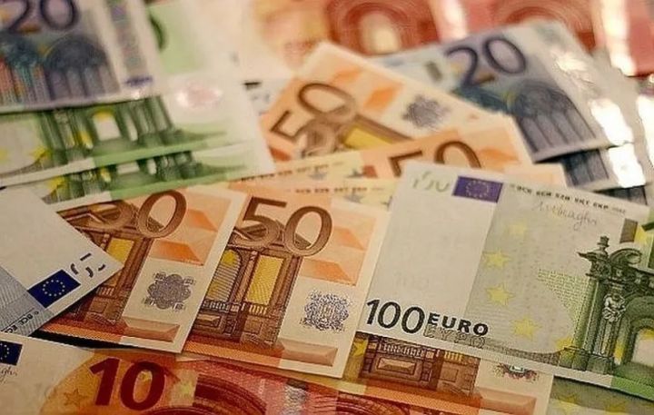 Aptauja: 37% iedzīvotāju atgūto nodokļu pārmaksu plāno izmantot ikdienas tēriņiem